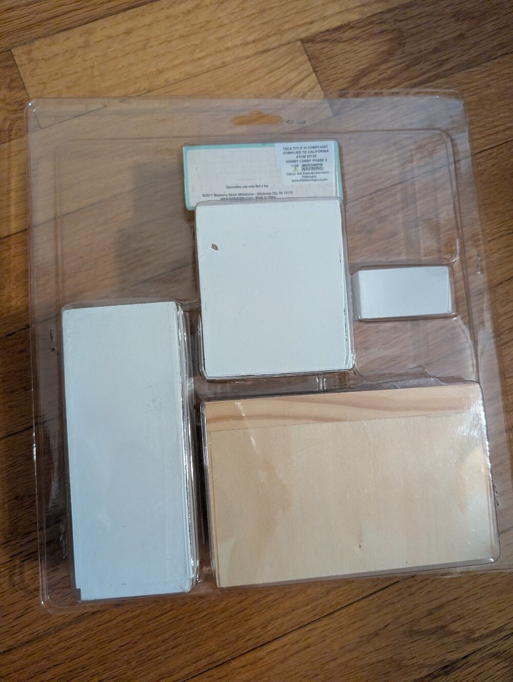 Mayberry Street Miniatures White & Wood Kitchen Set - Picture 4 of 7